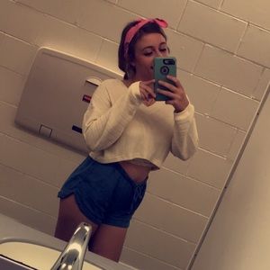 Meet your Posher, Olivia